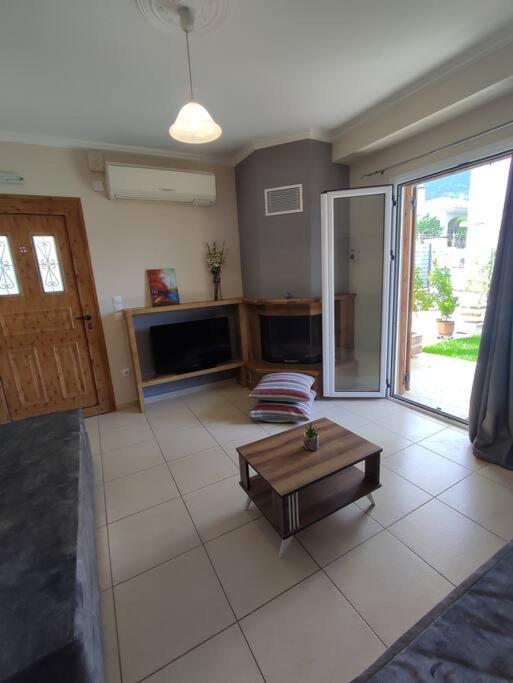 Konomi Residence-Marilena Apartment Karavados ภายนอก รูปภาพ
